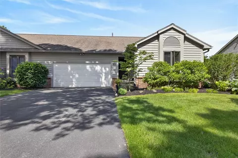 21 Kettering Dr, Greece, NY 14612