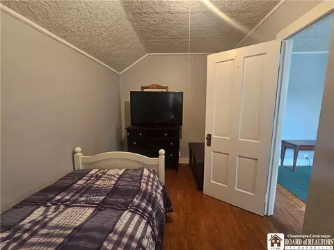 Bedroom - 1505 W Henley St, Olean, NY 14760 photo 4 of 5