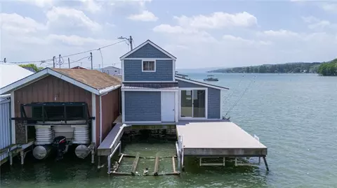 APT 36 Pier 3, Canandaigua City, NY 14424