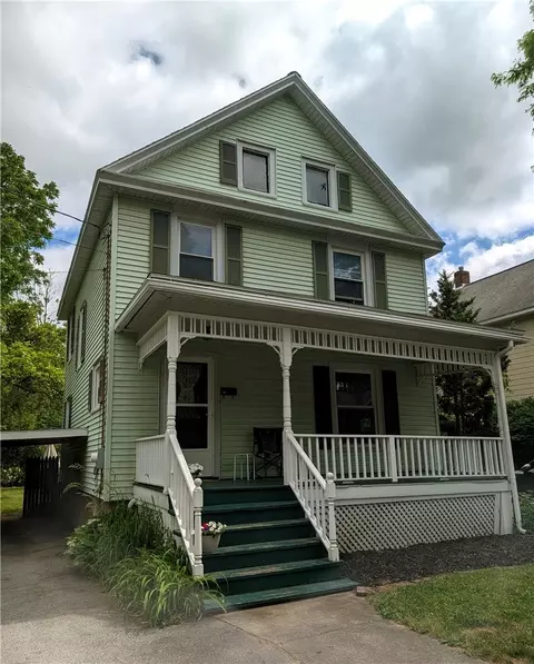155 W Gibson St, Canandaigua, NY 14424