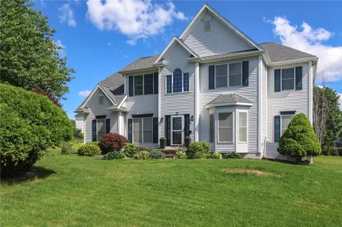 3 Turnberry Dr, Horseheads, NY 14845