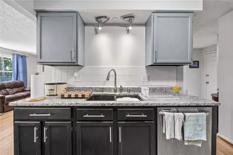 Kitchen - 1002 Cane Patch, Webster, NY 14580 photo 2 of 5