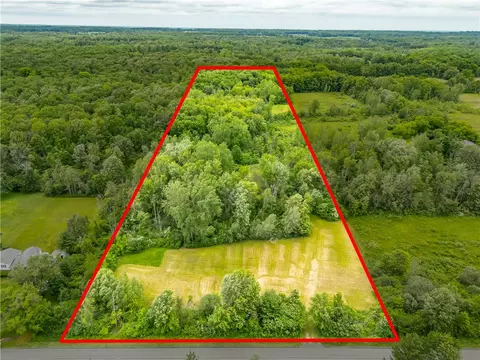 894 Ladue Rd, Sweden, NY 14420