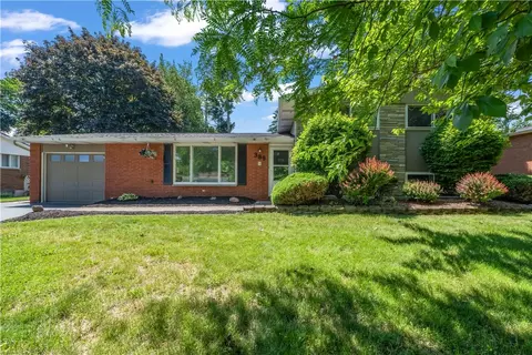 389 Sharon Dr, Greece, NY 14626
