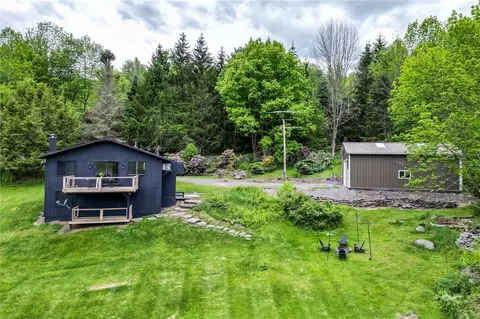 222 Upper Gorge View Ln, Roxbury, NY 12474