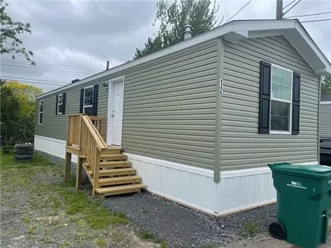 405 Lakeshore Dr #12, Canandaigua, NY 14424