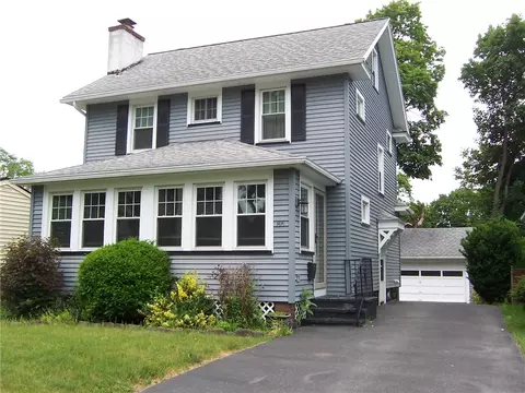 86 Everett St, Greece, NY 14615
