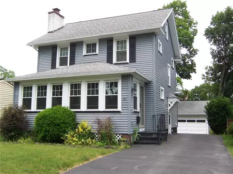 86 Everett St, Greece, NY 14615