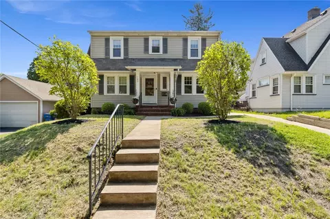 180 Yarmouth Rd, Rochester, NY 14610