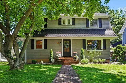28 Kent Park, Brighton, NY 14610