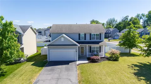 5 Brentford Ter, Greece, NY 14612