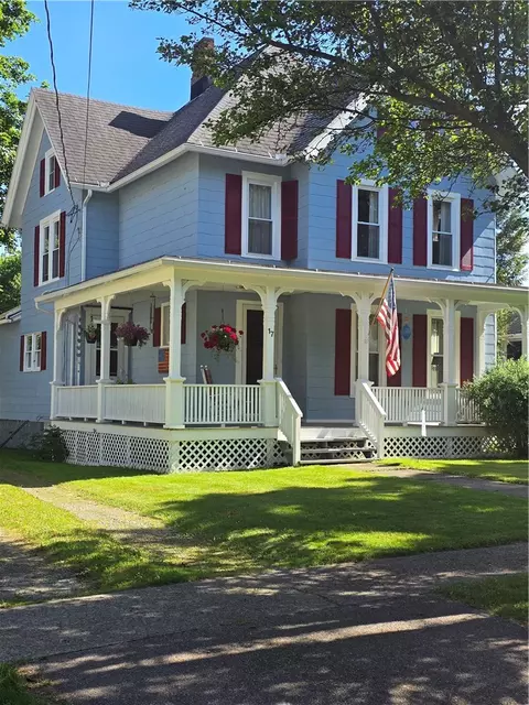 17 Lake St, Urbana, NY 14840