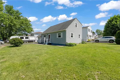 104 Rahway Rd, Gates, NY 14606