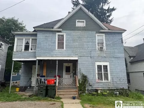 51 E Cowden Pl, Jamestown, NY 14701