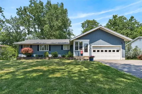 186 Mobile Dr, Greece, NY 14616