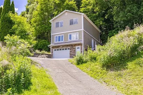 295 Victor Rd, Perinton, NY 14450