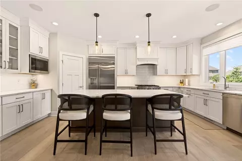 Kitchen - 211 Mill Stream Run, Webster, NY 14580 photo 2 of 5