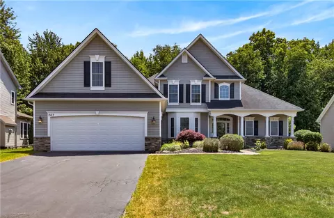 267 Dove Tree Ln, Greece, NY 14626