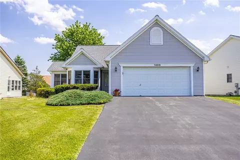 1496 Woodsview Way, Macedon, NY 14502