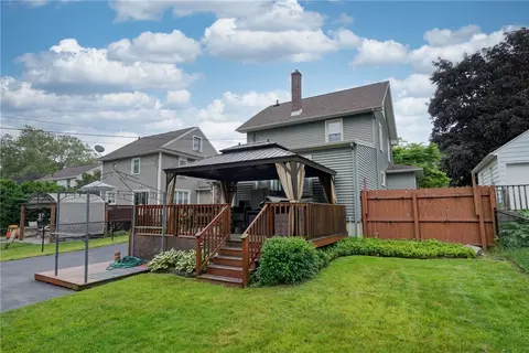 Exterior - 178 Kiniry Dr, Irondequoit, NY 14609 photo 6 of 11