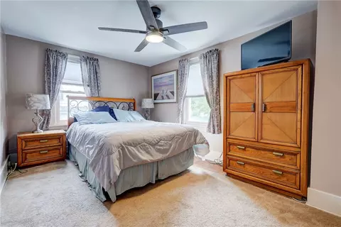 Bedroom - 178 Kiniry Dr, Irondequoit, NY 14609 photo 1 of 7
