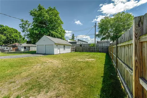 Exterior - 32 Walzer Rd, Irondequoit, NY 14622 photo 5 of 5