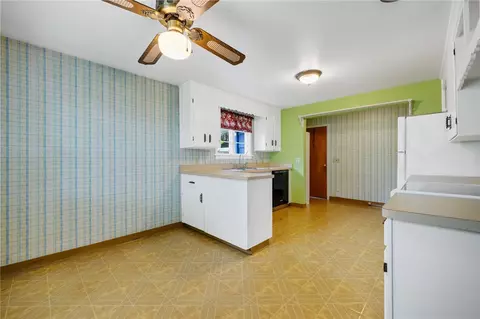 Kitchen - 25 Wyncote Ave, Irondequoit, NY 14609 photo 1 of 5