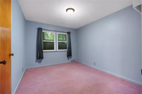 Bedroom - 25 Wyncote Ave, Irondequoit, NY 14609 photo 3 of 3