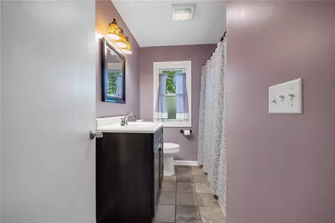 Bath - 25 Wyncote Ave, Irondequoit, NY 14609 photo 1 of 1