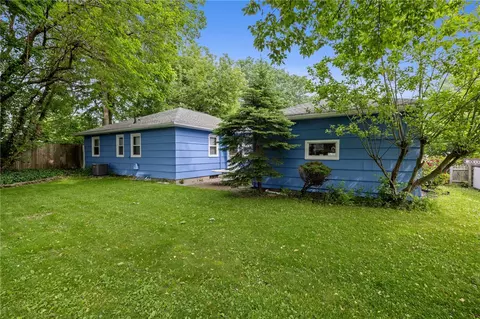 Exterior - 25 Wyncote Ave, Irondequoit, NY 14609 photo 4 of 5