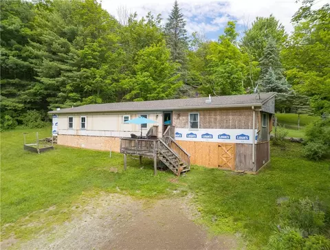 49 Pine Hill Dr, Millerton, PA 16936