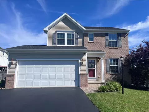 3323 Dandelion Trl, Canandaigua, NY 14424
