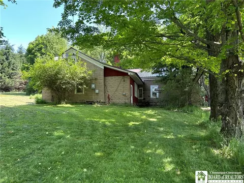 11425 Sharp St, Concord, NY 14055