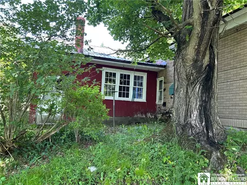 11425 Sharp St, Concord, NY 14055