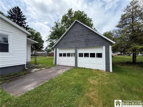 Exterior - 413 4th Ave, Olean, NY 14760 photo 5 of 12