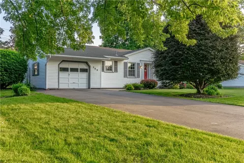 389 Kartes Dr, Greece, NY 14616