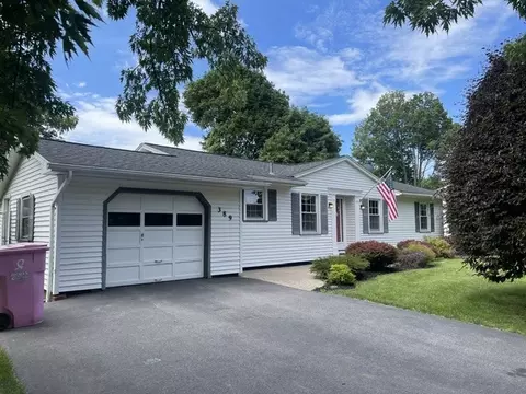 389 Kartes Dr, Greece, NY 14616