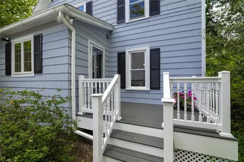 Exterior - 870 Maple Dr, Webster, NY 14580 photo 7 of 18