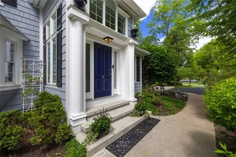 Exterior - 870 Maple Dr, Webster, NY 14580 photo 5 of 18