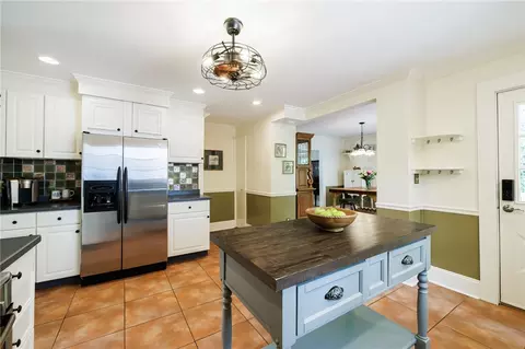 Kitchen - 870 Maple Dr, Webster, NY 14580 photo 4 of 5