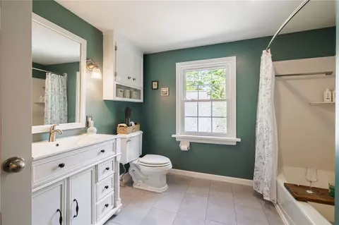 Bath - 870 Maple Dr, Webster, NY 14580 photo 1 of 2