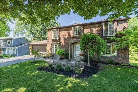 11 Country Downs Cir, Perinton, NY 14450