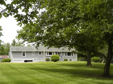 6720 Rice Rd, Victor, NY 14564