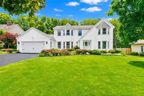 75 County Clare Cres, Perinton, NY 14450