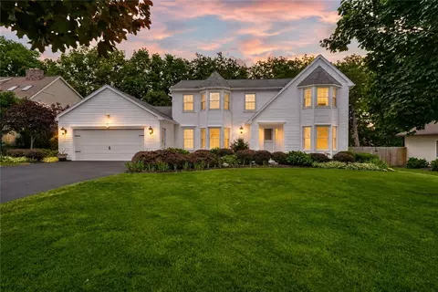 75 County Clare Cres, Perinton, NY 14450