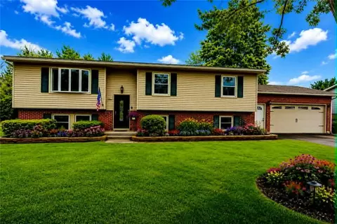 27 Van Renssalaer St, Seneca Falls, NY 13148
