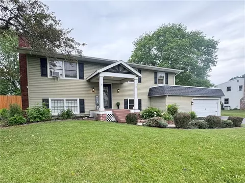 50 Pine Cir, Horseheads, NY 14845