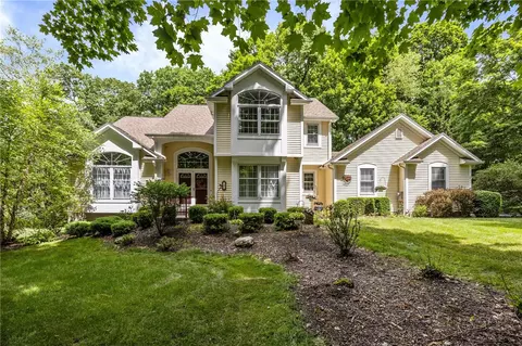 41 Hawks Vw, Honeoye Falls, NY 14472