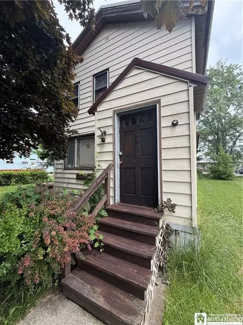 430 Deer St, Dunkirk, NY 14048
