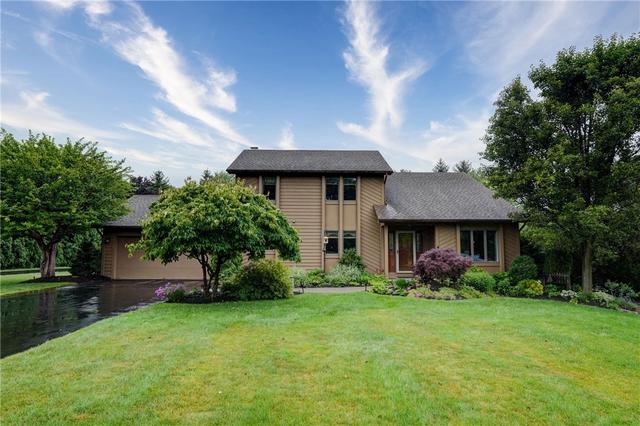 25 County Clare Cres, Perinton, NY 14450